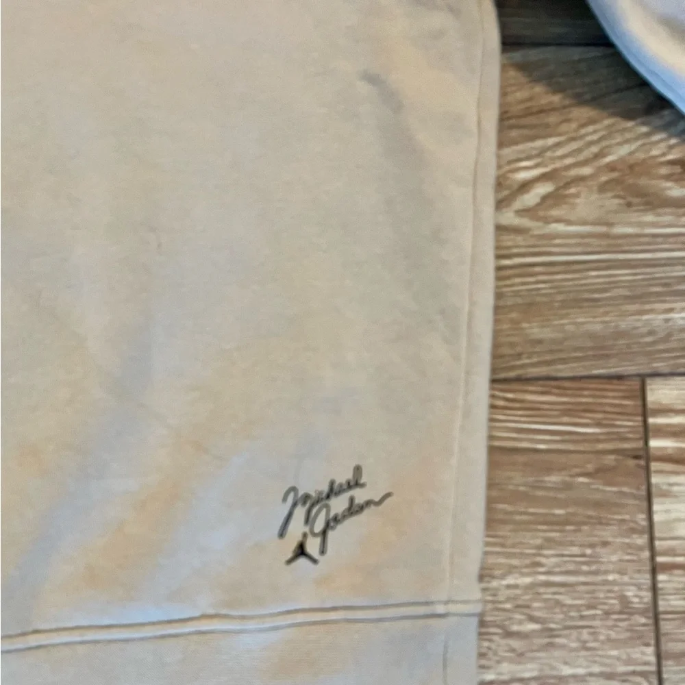 Jordan Flight MVP Men's Beige Crewneck Sweatershirt